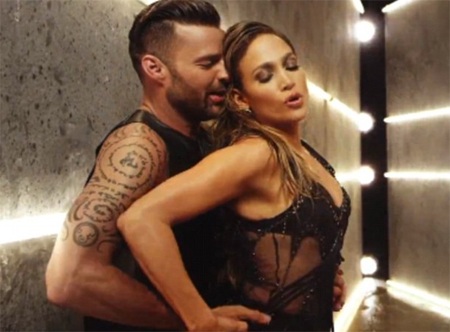 Ricky Martin ôm ấp người đẹp Jennifer Lopez - 2 VN