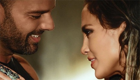Ricky Martin ôm ấp người đẹp Jennifer Lopez - 3 VN