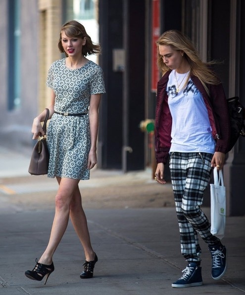 Taylor Swift hẹn hò ăn trưa cùng Cara Delevingne - 3 VN