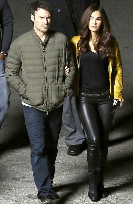 Megan Fox lấy lại dáng thon sau khi sinh con 2 tháng - 1 VN