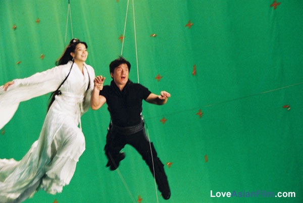 Kim Hee Sun bị ngã khi diễn cảnh bay lượn khiến cả đoàn làm phim lo lắng