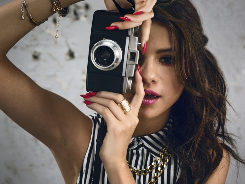 Selena Gomez làm người mẫu quảng cáo - 11 VN