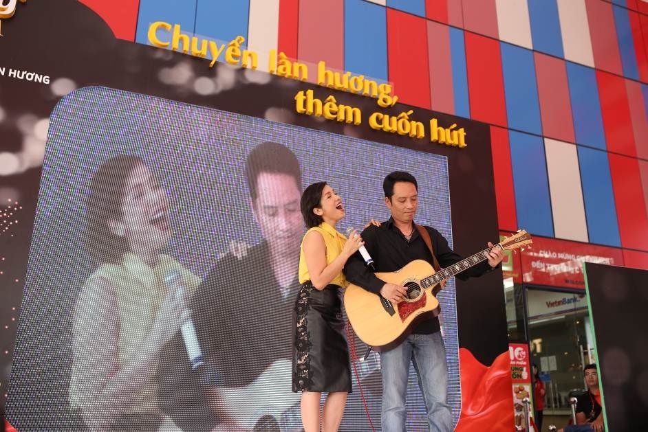 Mỹ Linh-Anh Quân nồng thắm bên nhau - 5 Mỹ Linh-Anh Quân nồng thắm bên nhau