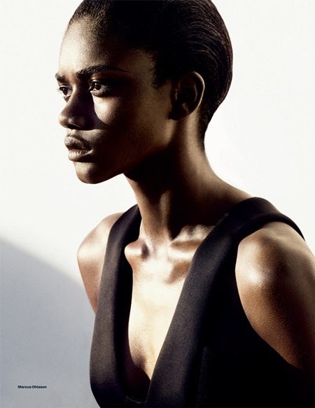 Zuri Tibby hấp dẫn với da đen bóng mượt - 4 VN