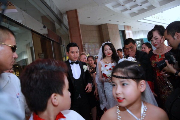 Huyền baby dường như bầu bĩnh hơn...