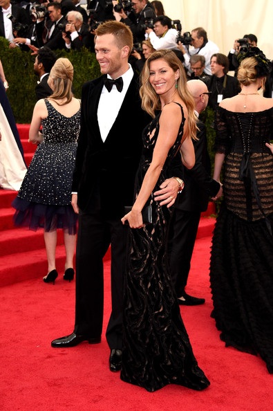 Ba cặp đôi đẹp trên thảm đỏ gala thời trang - 2 VN