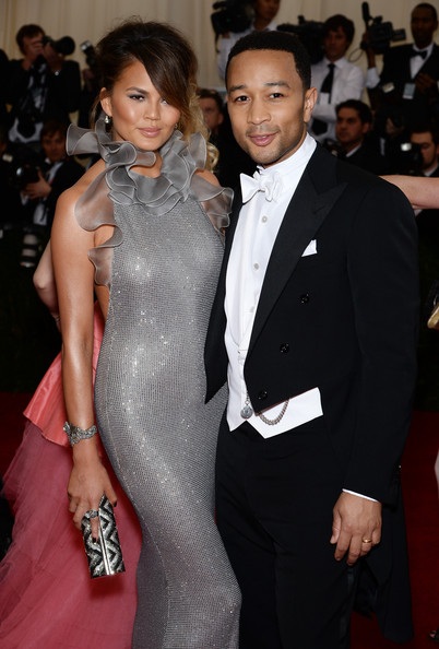 Ba cặp đôi đẹp trên thảm đỏ gala thời trang - 12 VN