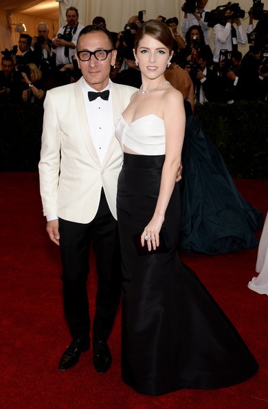 Cô sánh đôi cùng NTK Gilles Mendel.