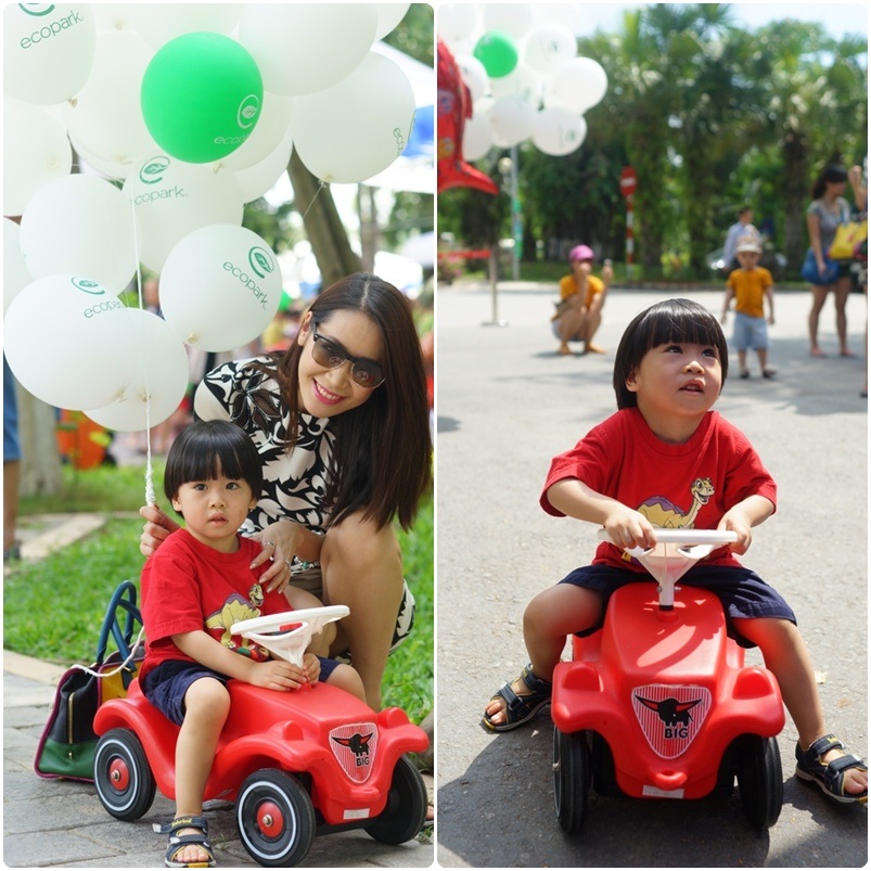 Dương Thùy Linh rạng rỡ đưa con đi chơi - 2 Hai mẹ con hoa hậu có mặt từ sáng sớm. Ban đầu cậu bé còn khá rụt rè, luôn bắt mẹ bế trên tay