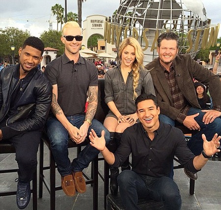 Shakira trẻ đẹp, năng động với mốt “áo không quần” - 6 VN