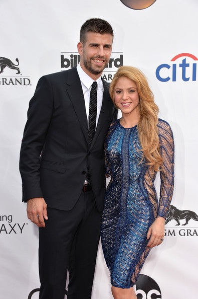 Shakira bé nhỏ bên người tình kém 10 tuổi - 1 VN