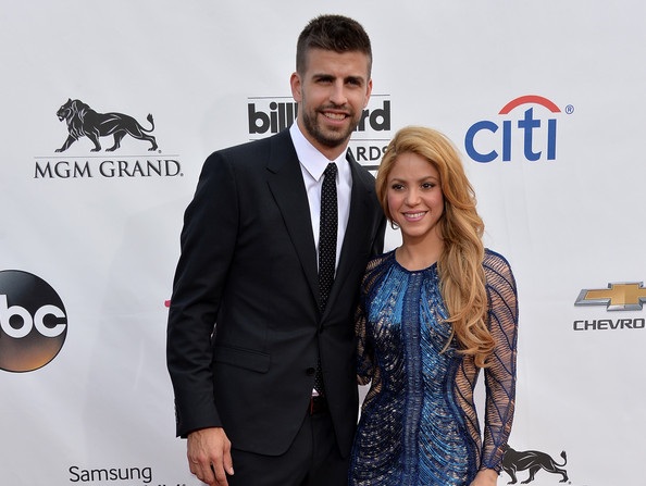 Shakira bé nhỏ bên người tình kém 10 tuổi - 2 VN