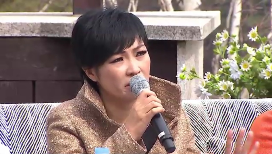 Phương Thanh thất vọng khi sang Hàn quốc - 2 Phương Thanh và giám khảo Mario với nụ cười tươi rói khi chuẩn bị gặp gỡ những gương mặt của Top 15