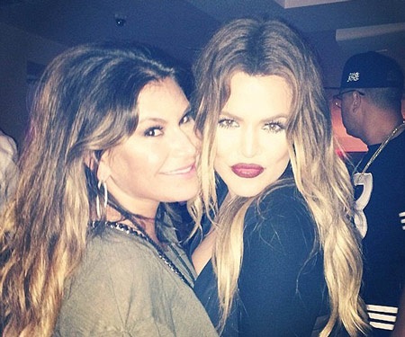 Em cô Kim tình tứ hôn bồ mới - 13 Khloe Kardashian