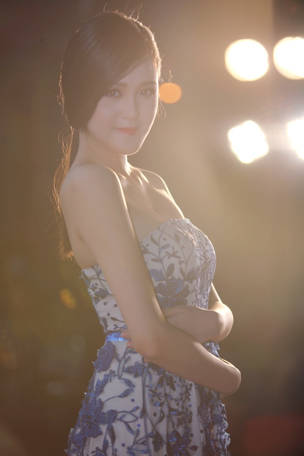 Hoàn Anh bên đàn chị Thúy Hằng