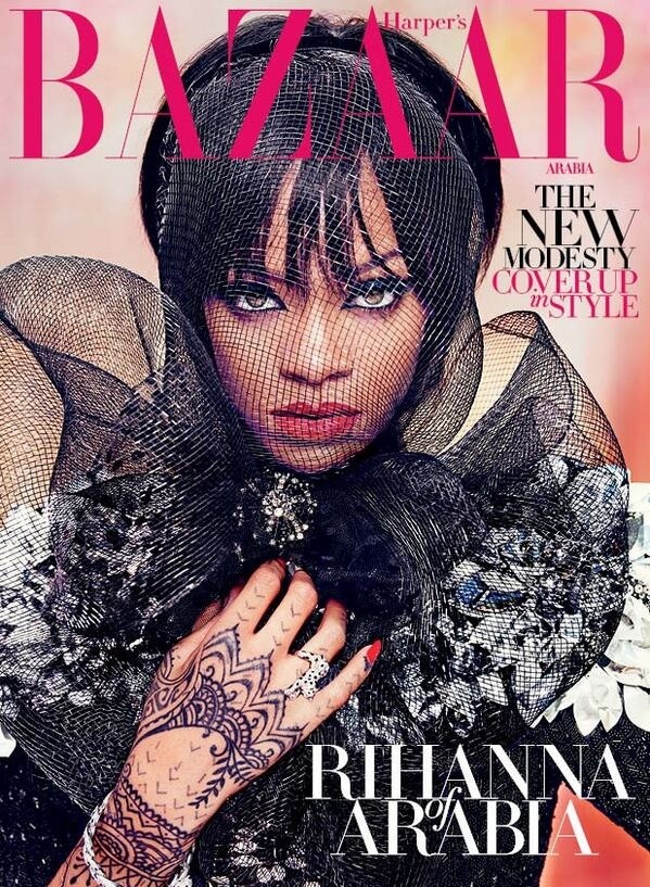Rihanna kín đáo bất ngờ - 6 VN