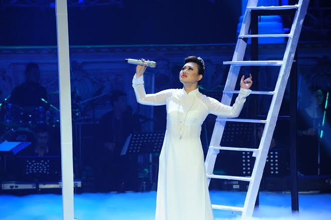 Khánh Linh, Hà Linh, Uyên Linh tham gia Bài hát Việt - 2 Khánh Linh, Hà Linh, Uyên Linh tham gia Bài hát Việt
