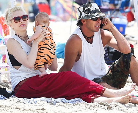 Gwen Stefani đưa con 3 tháng tuổi ra biển - 3 Gwen Stefani