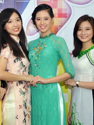 Khánh Vân nền nã với áo dài - 6 KL