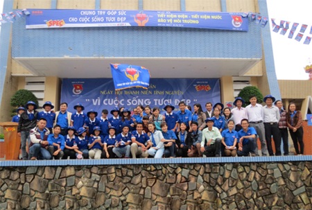 Quyền Linh cùng sơn Spec trồng cây tại Gia Lai