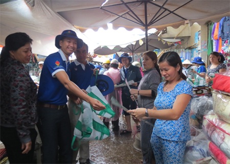 Quyền Linh cùng sơn Spec trồng cây tại Gia Lai