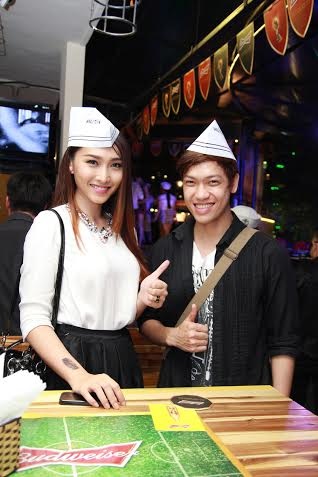 "Sao" Việt tưng bừng dự tiệc - 2 Kiều Ly