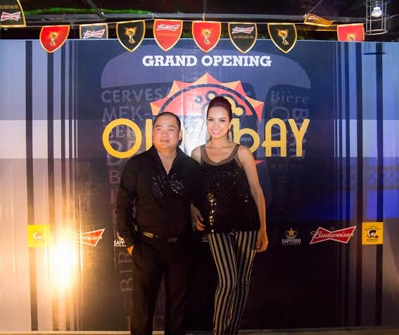 "Sao" Việt tưng bừng dự tiệc - 7 Kiều Ly