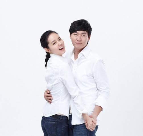 Han Ga In giã từ điện ảnh? - 5 Vợ chồng cô đang hạnh phúc chờ đợi thiên thần nhỏ ra đời