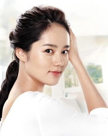 Han Ga In giã từ điện ảnh? - 1 Han Ga In được xem là ngôi sao không tuổi của màn ảnh Hàn