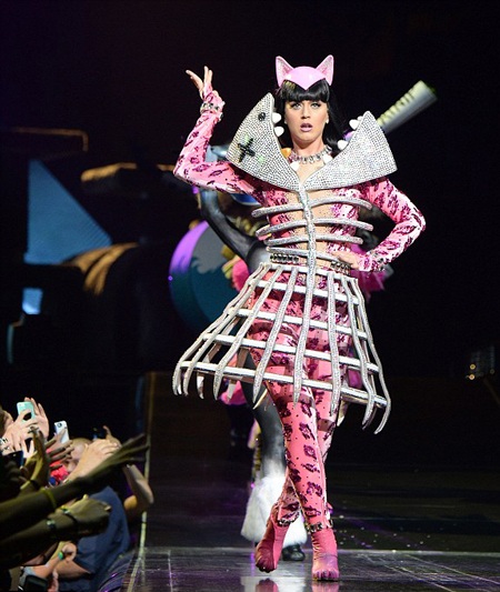 Katy Perry gợi cảm trên sân khấu - 13 Katy Perry