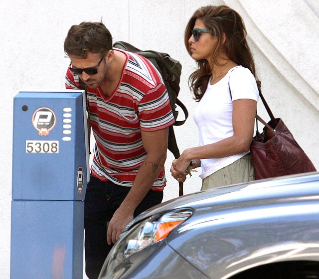 Những hình ảnh ngọt ngào của Ryan Gosling và Eva Mendes - 9 Ryan Gosling