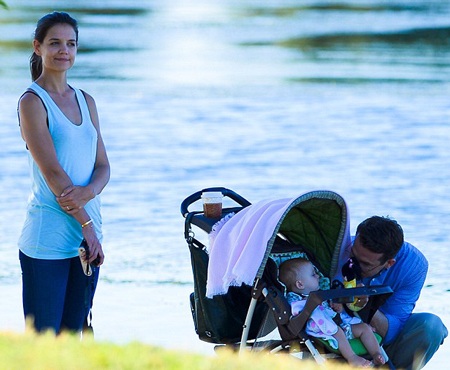 Katie Holmes "cặp kè" Ryan Reynolds? - 3 Katie Holmes