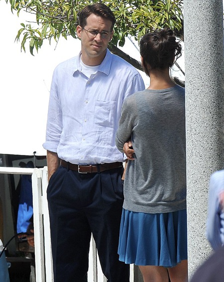 Katie Holmes "cặp kè" Ryan Reynolds? - 12 Katie Holmes