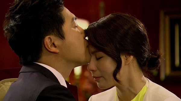 Park Shi Eun tái xuất với Bội tình