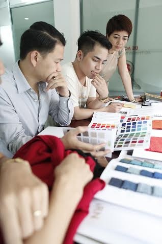 Quán quân Nhà thiết kế thời trang Việt Nam sắp ra mắt bộ sưu tập mới - 6 Trao đổi cùng Nhà thiết kế Hoàng Minh Hà - Quán quân Project Runway mùa đầu tiên