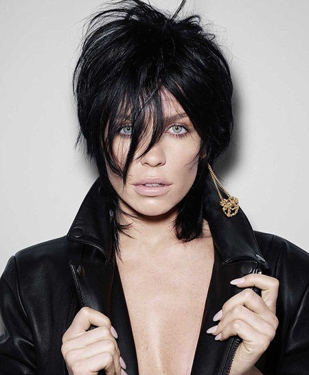 Người mẫu Anh diện váy ren quyến rũ - 4 Abbey Clancy