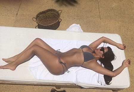 Kim Kardashian trở về Mỹ sau kỳ nghỉ dài - 9 Kim Kardashian