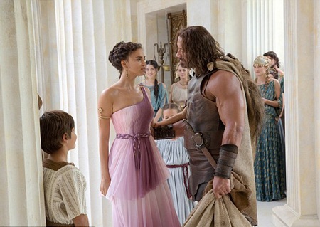 Bồ của Ronaldo vén áo khoe bụng phẳng - 4 Irina Shayk