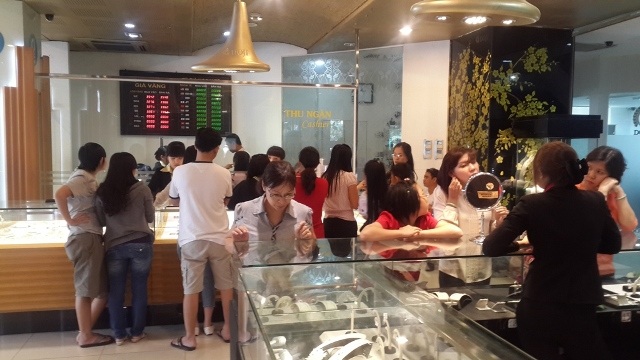“Cơn sốt” trang sức DOJI toàn quốc - 3 “Cơn sốt” trang sức DOJI toàn quốc
