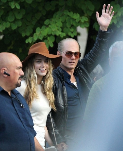 Amber Heard và Johnny Depp hạnh phúc tại trường quay - 2 VN
