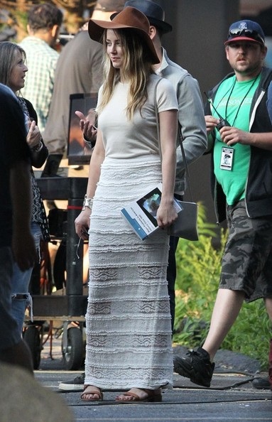 Amber Heard và Johnny Depp hạnh phúc tại trường quay - 8 VN