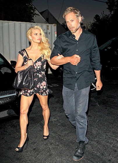 “Cận cảnh” chân thô của Jessica Simpson - 8 Jessica Simpson - ngày còn thon thả sở hữu đôi chân nuột nà.
