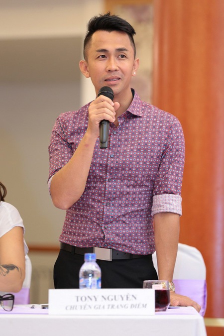Trương Tùng Lan xinh đẹp trong nháy mắt - 9 Tony chia sẻ kinh nghiệm với các thí sinh trong cuộc thi
