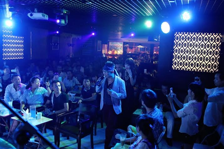 Quang Lê “gõ cửa trái tim” khán giả Hà thành - 3 Quang Lê “gõ cửa trái tim” khán giả Hà thành