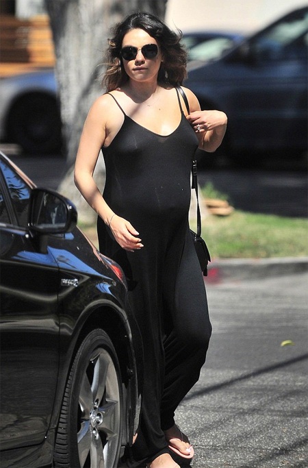 Mila Kunis sắp sinh con nhưng cô không tiết lộ bất cứ thông tin gì với báo giới