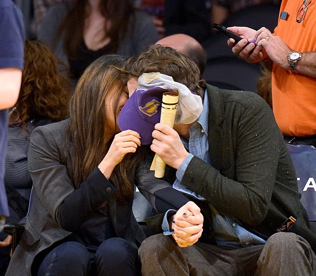 Những khoảnh khắc hạnh phúc của Ashton Kutcher và Mila Kunis - 17 Ashton Kutcher and Mila Kunis'