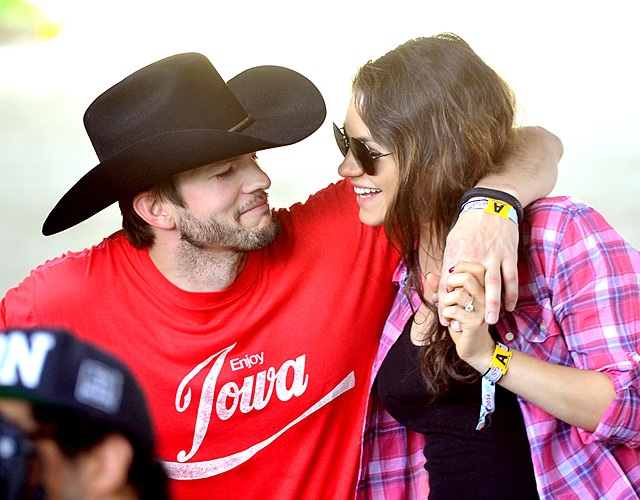 Những khoảnh khắc hạnh phúc của Ashton Kutcher và Mila Kunis - 19 Ashton Kutcher and Mila Kunis'
