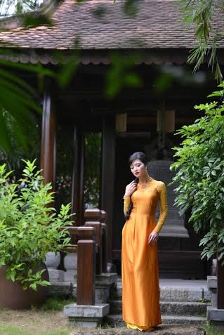 Hoa hậu Triệu Thị Hà duyên dáng với áo dài - 2 Thực hiện: