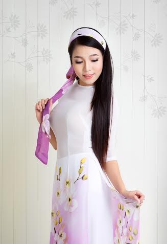 Lưu Ngọc Hà – cô gái chuyên trị dòng nhạc dân ca, quê hương - 2 Được biết Lưu Ngọc Hà tham gia ca hát khá sớm và đoạt khá nhiều giải thưởng?