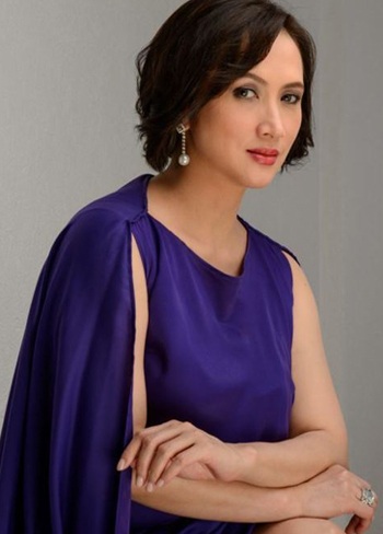 Ngôi sao vàng thập niên 90 - Gina Alajar vào vai Zeny, người phụ nữ có cuộc đời đầy bất hạnh.